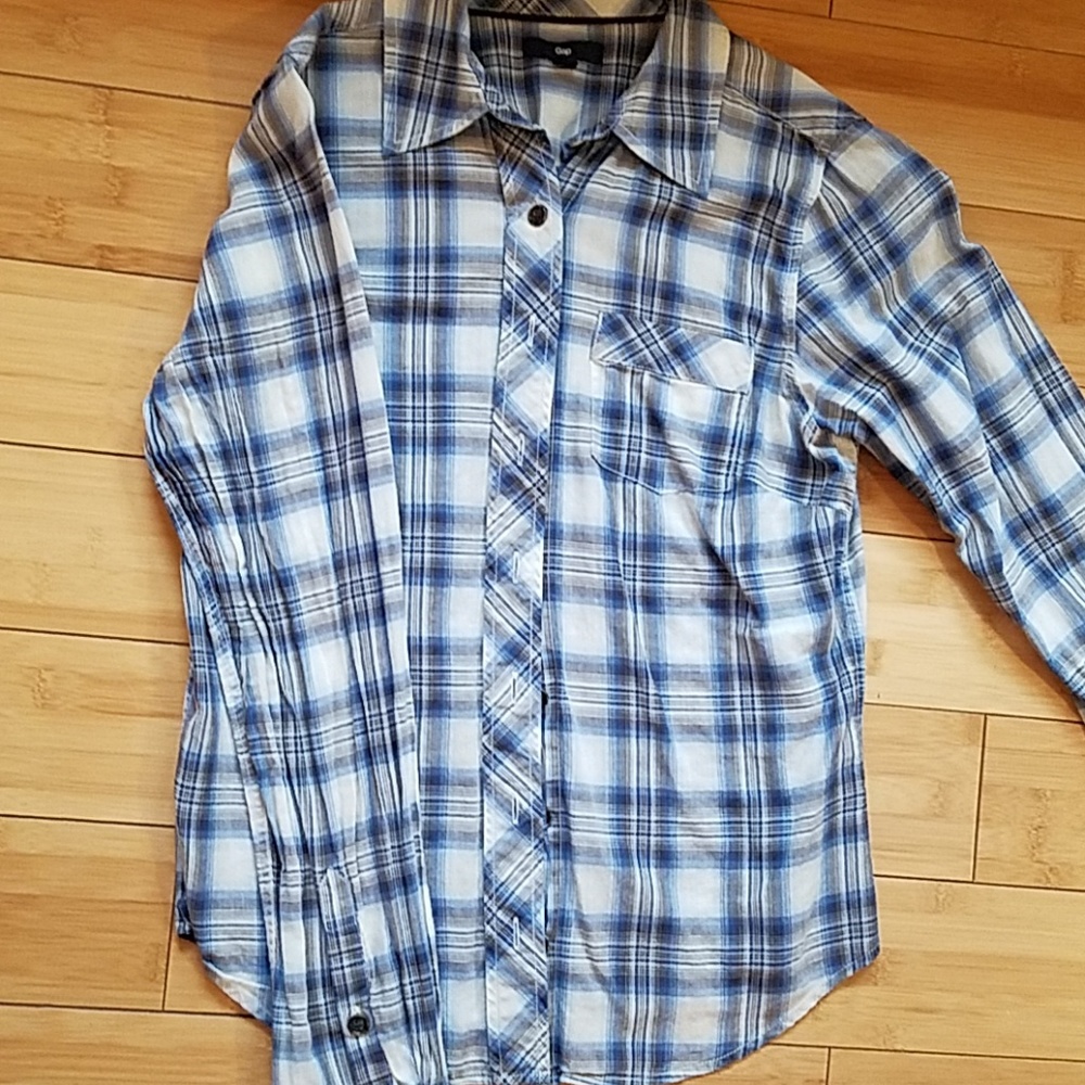 Womans gap button down plaid top